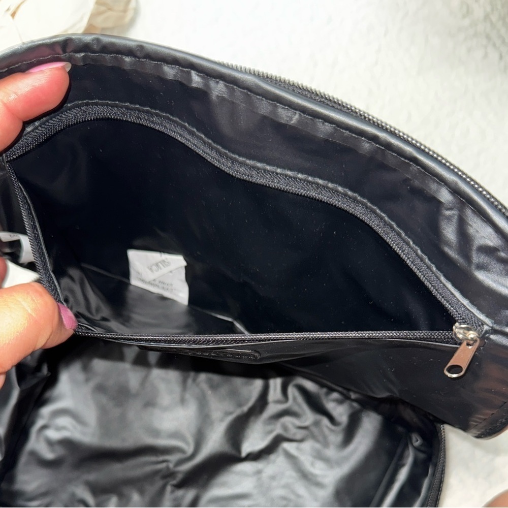 NWOT Ed Hardy Black Travel Pouch - Picture 5 of 7